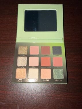 Violet Voss "Olive You Forever" Eyeshadow Palette - Mint Green